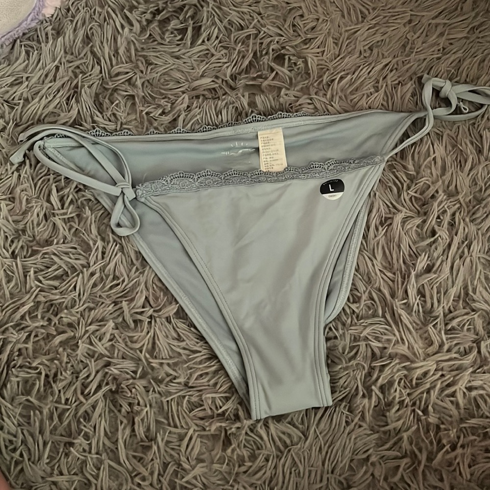 Bikini bottoms